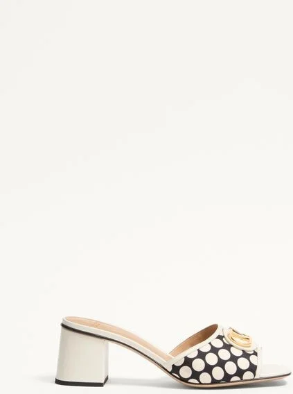 BLACK/IVORY