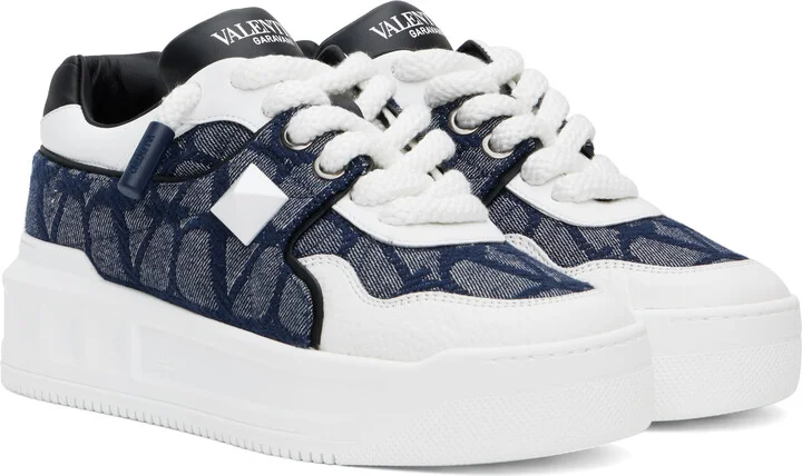 Valentino Garavani White & Navy One Stud XL Low-Top Sneakers - Image 4