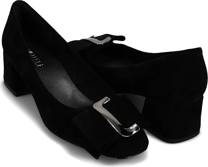 Vaneli Dannee Women's Flat Shoes Black Suede : 6 M (B)