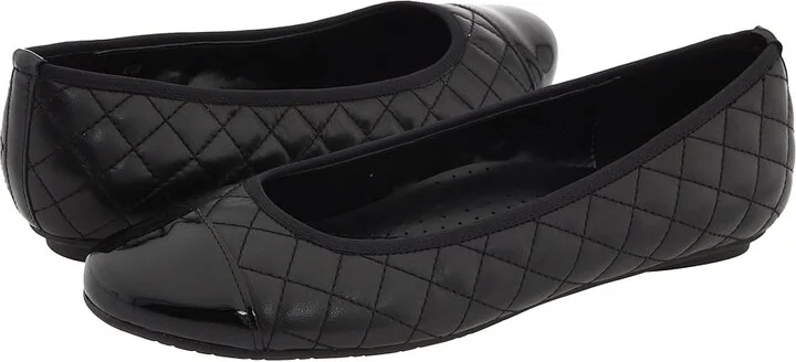 Vaneli Serene Women's Flat Shoes Black Nappa/Black Patent : 7 N (AA), Leather/Patent Leather
