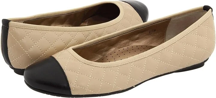 Vaneli Serene Women's Flat Shoes Pudding Nappa/Black Nappa : 7 N (AA), Leather/Nappa/Patent Leather