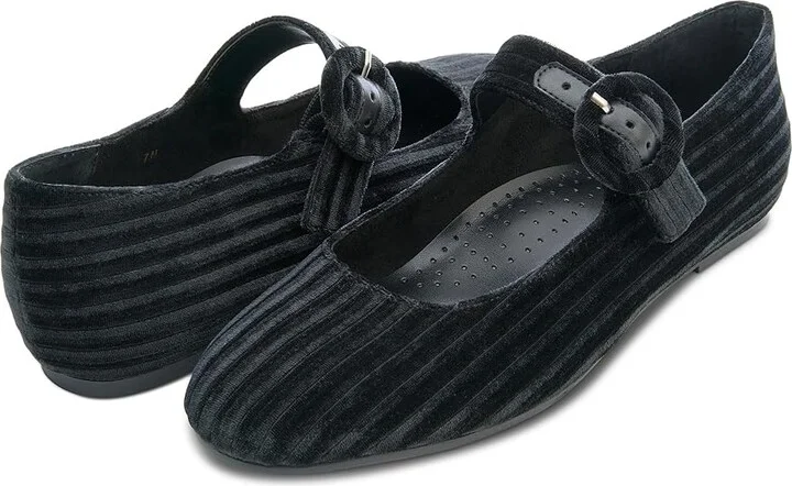 Vaneli Tasja Women's Flat Shoes Black Stripped Velvet : 7.5 M (B), Leather