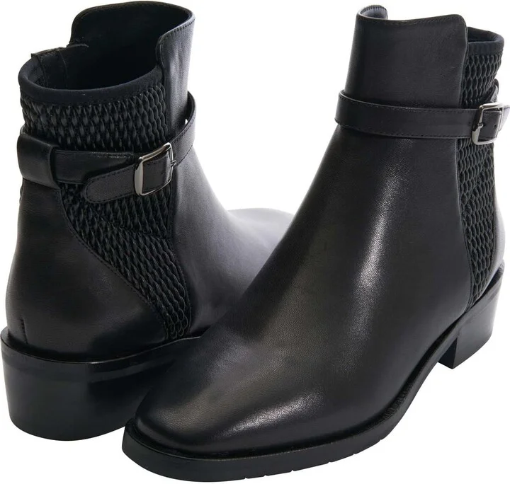 Vaneli Women's Oracle Ankle Boot