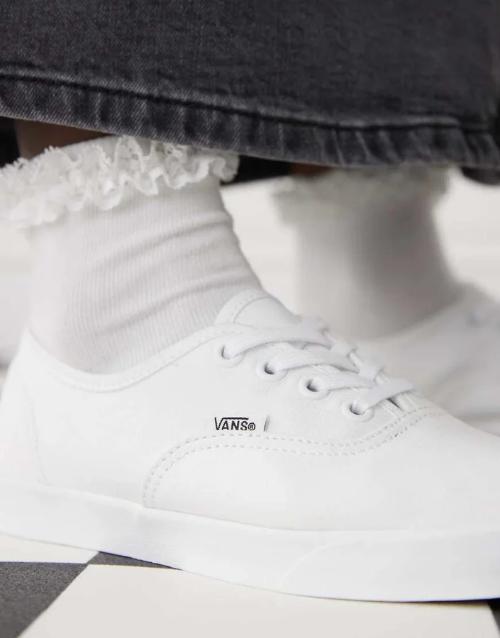 Vans Authentic Lowpro sneakers in white - Image 3