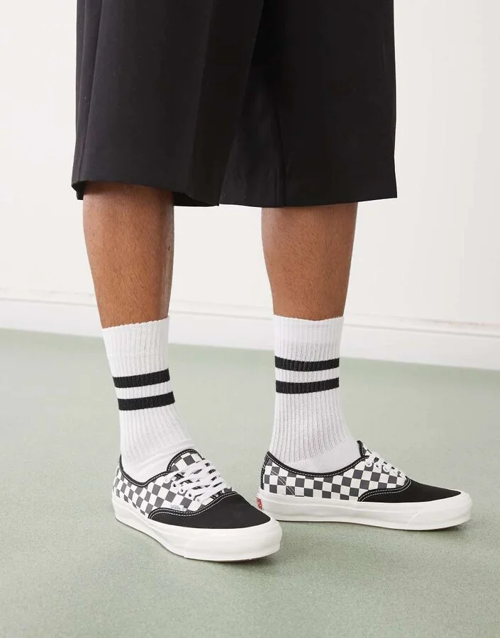 Vans Authentic sneakers in black and white checkerboard - Image 3