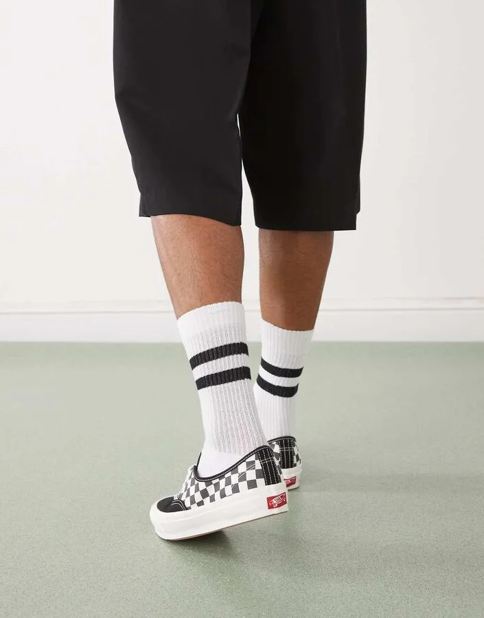Vans Authentic sneakers in black and white checkerboard - Image 4
