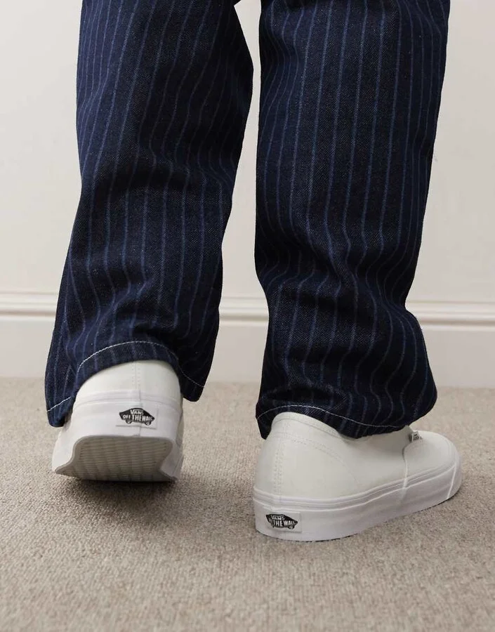 Vans Authentic sneakers in white - Image 3