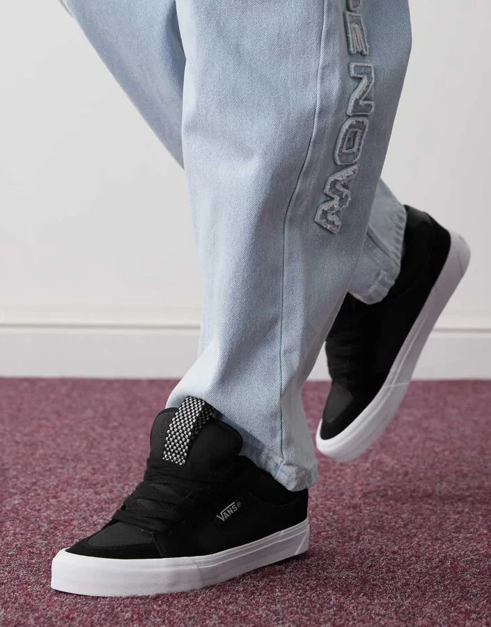 Vans Chukka Push canvas sneakers in black - Image 4