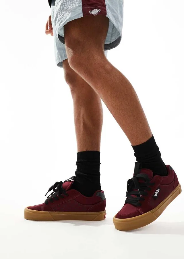 Vans Chukka Push sneakers with gum soles in checkerboard burgundy - Image 3