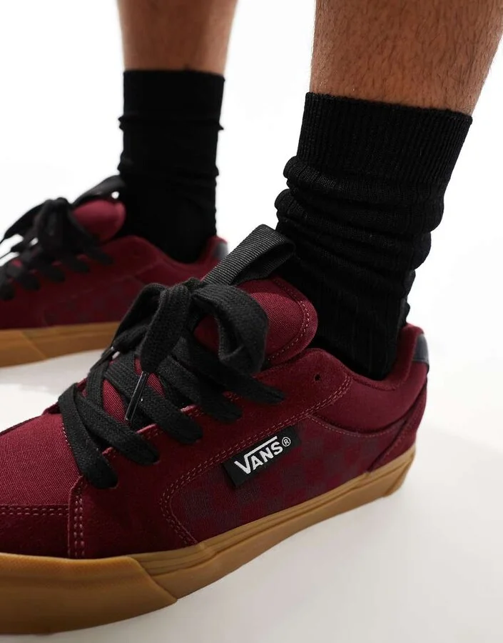 Vans Chukka Push sneakers with gum soles in checkerboard burgundy - Image 4