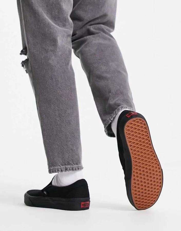 Vans Classic Slip-On sneakers in black - Image 2