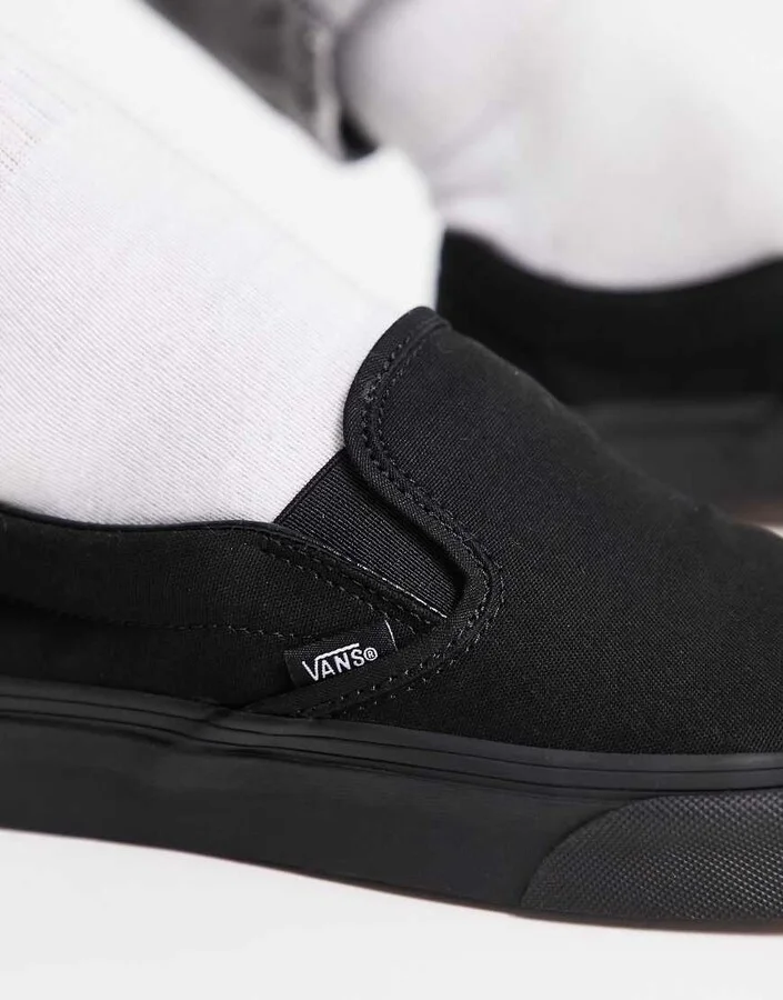 Vans Classic Slip-On sneakers in black - Image 3