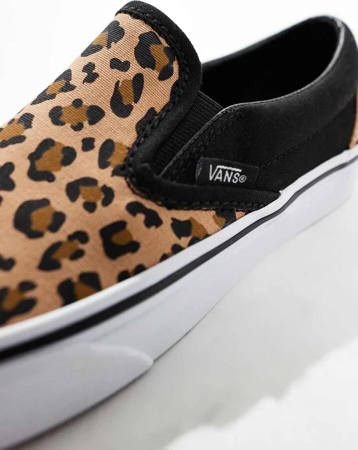 Vans Classic Slip-On sneakers in leopard print - Image 4