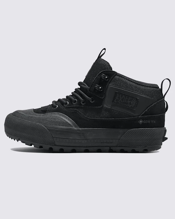 Vans Half Cab GORE-TEX Insulated Shoes (Black) - 3.5 Boys / 5.0 Women