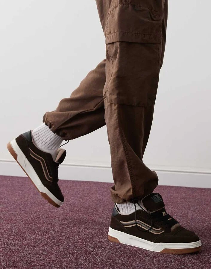 Vans Hylane sneakers in brown - Image 2