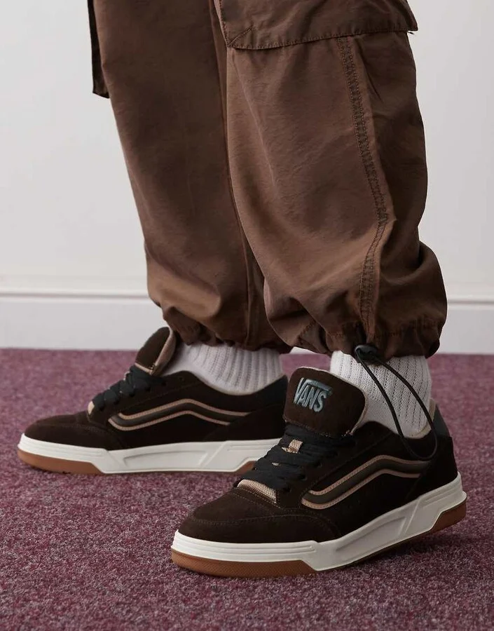 Vans Hylane sneakers in brown