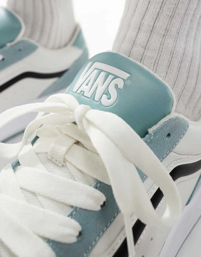 Vans Hylane sneakers in light blue and white - Image 4