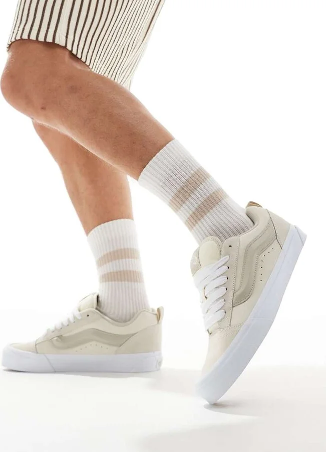Vans Knu Skool sneakers in beige
