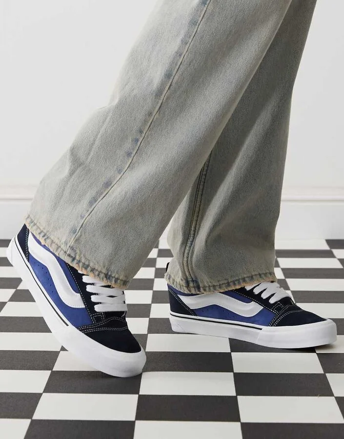 Vans Knu Skool sneakers in navy and white - Image 2
