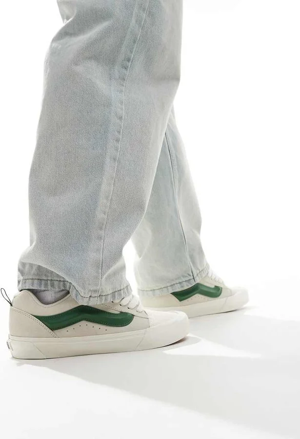 Vans Knu Skool sneakers in white and green - Image 4