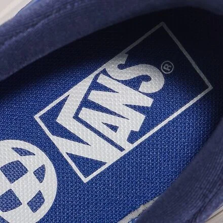 Vans MTE Ultrarange Neo VR3 Shoe - Image 11