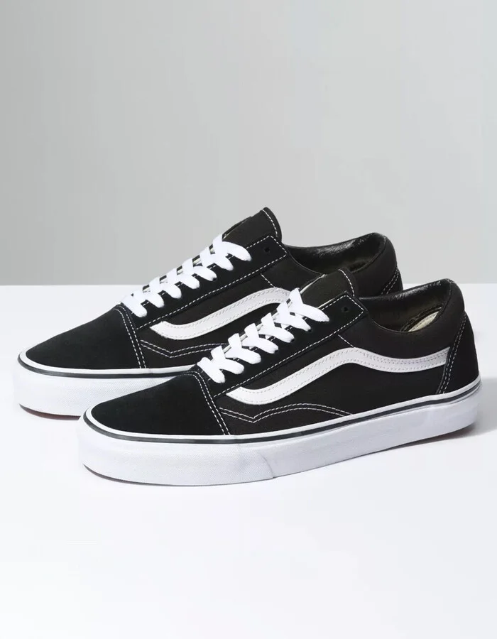 VANS Old Skool Black & White Shoes - Image 2