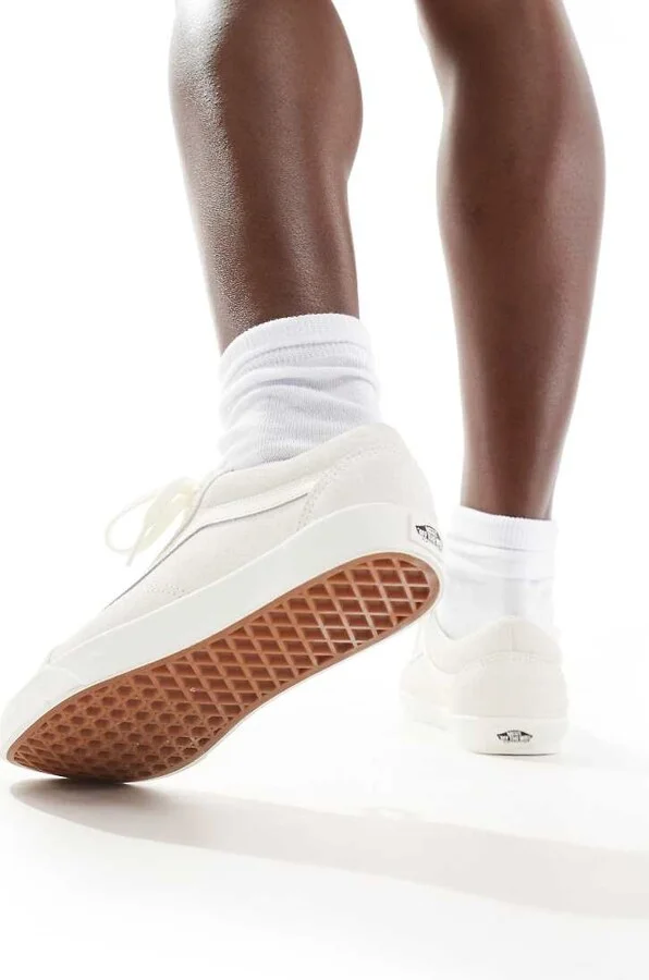 Vans Old Skool Lowpro sneakers in white - Image 3