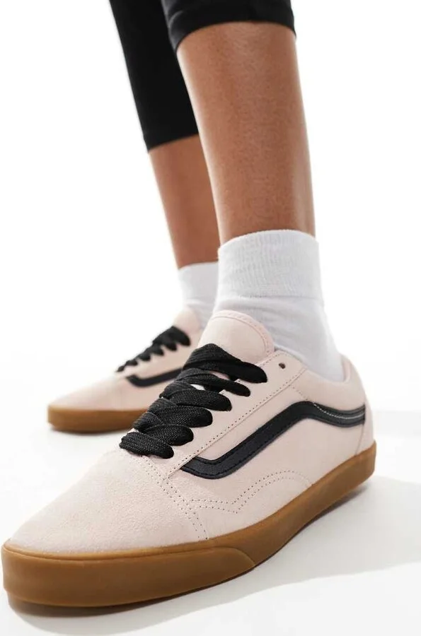 Vans Old Skool Lowpro sneakers with rubber sole in light pink