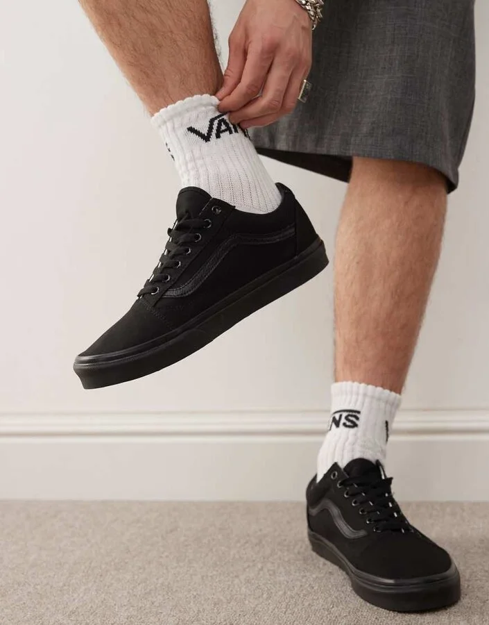 Vans Old Skool sneakers in triple black - Image 3