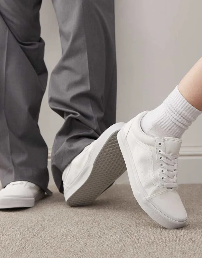 Vans Old Skool sneakers in white - Image 3
