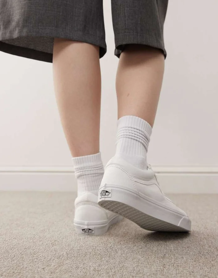 Vans Old Skool sneakers in white - Image 4