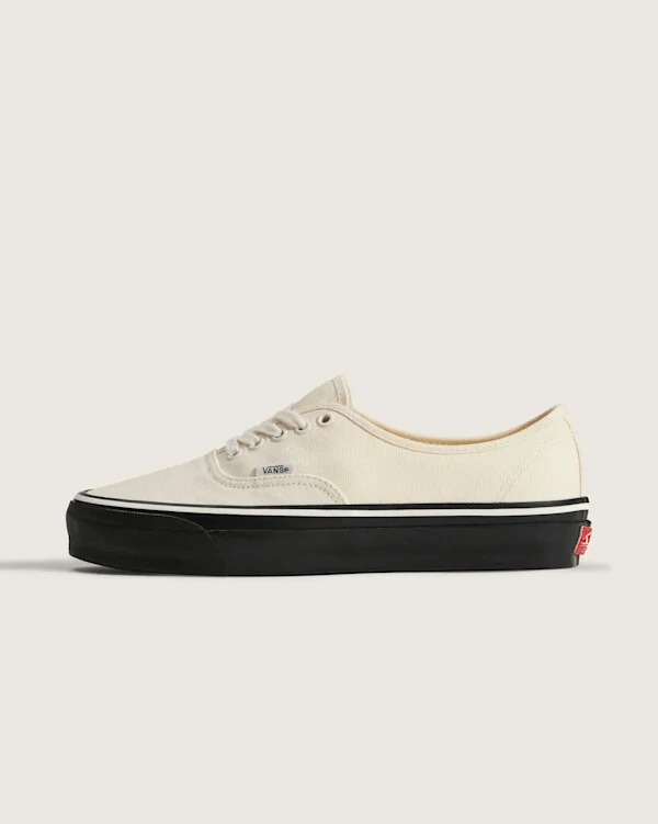 Vans Premium Authentic Duck Canvas Shoes (White / Black) - 5.0 Boys 6.5 Women