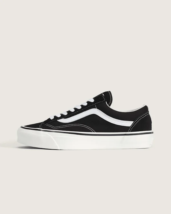 Vans Premium Old Skool Shoes (Black / Marshmallow White) - 4.5 Boys 6.0 Women
