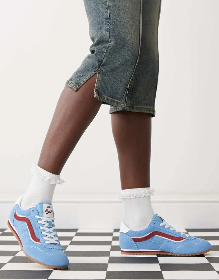 Vans Super Lowpro sneakers in blue and red - Image 2