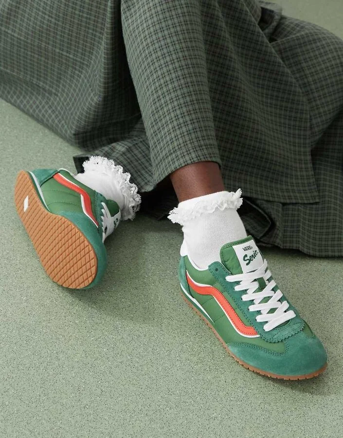 Vans Super Lowpro sneakers in green and red