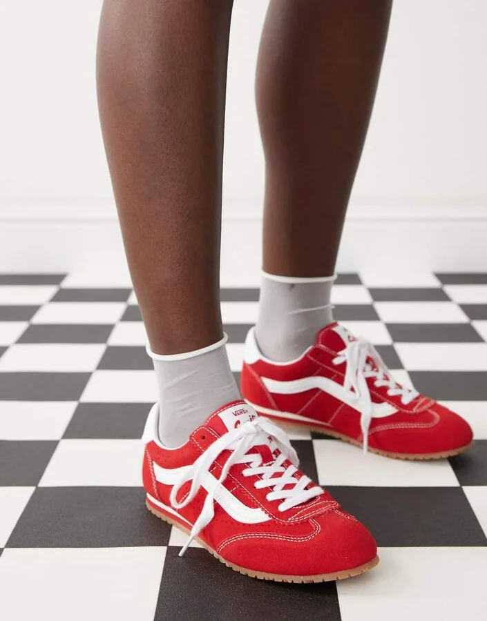 Vans Super Lowpro sneakers in red and white - Image 3