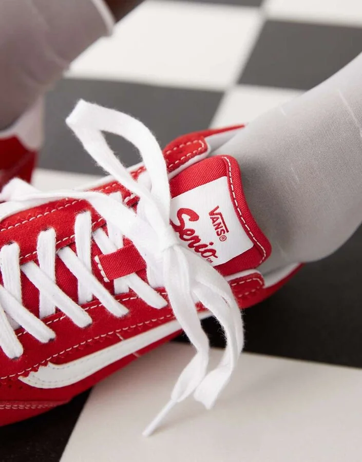 Vans Super Lowpro sneakers in red and white - Image 4
