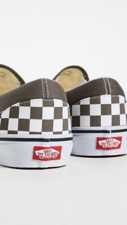 Vans U Classic Slip-On Sneakers - Image 3