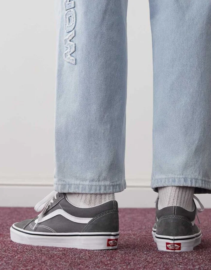 Vans UA Old Skool sneakers in gray and white - Image 2