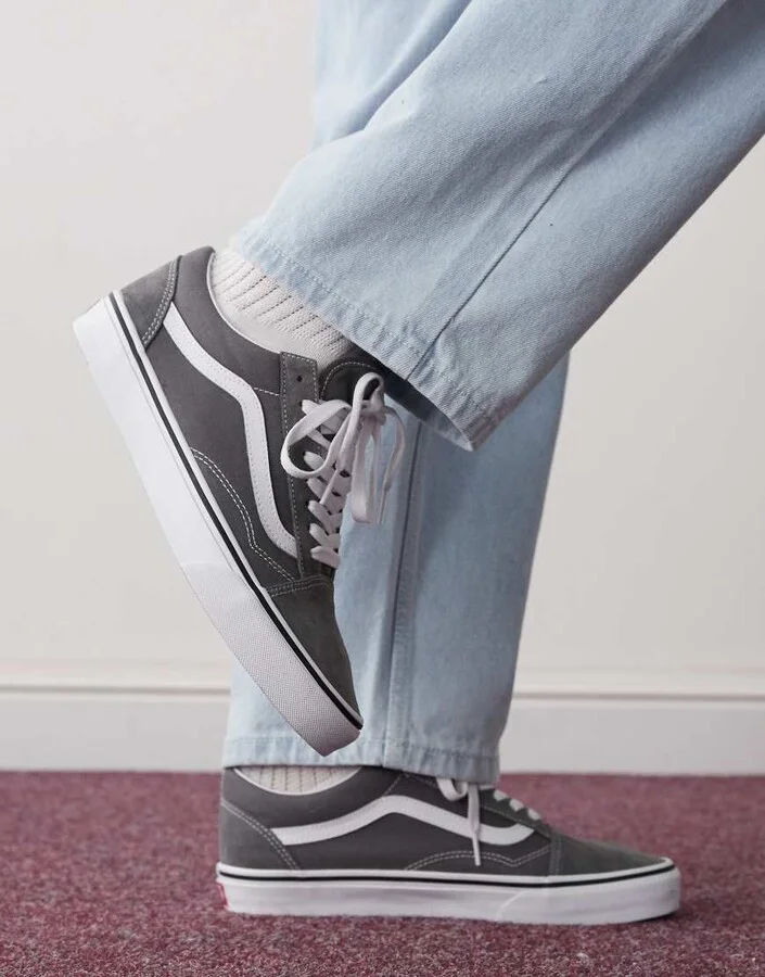 Vans UA Old Skool sneakers in gray and white