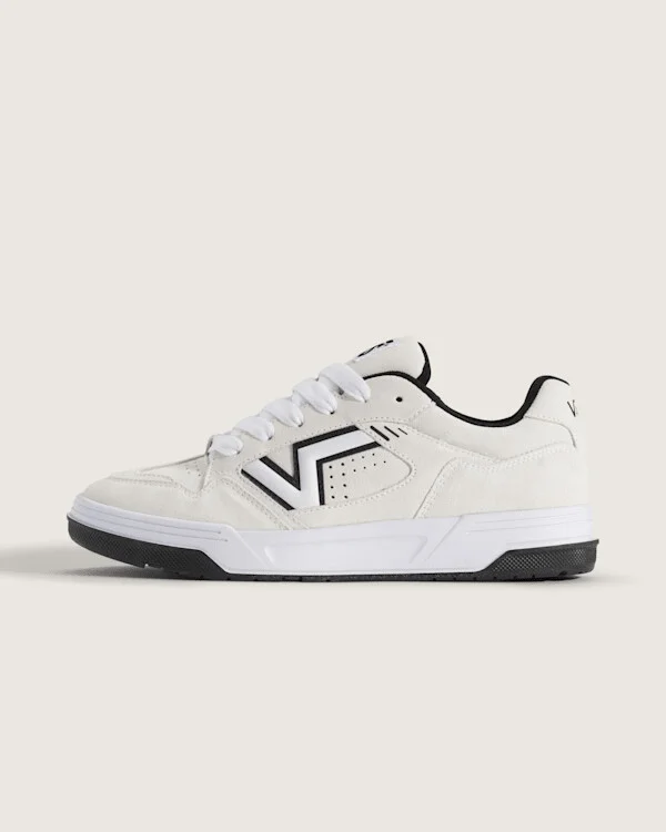 Vans Upland Shoes (True White / Black) - 3.5 Boys 5.0 Women