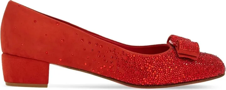 Vara-bow crystals pumps