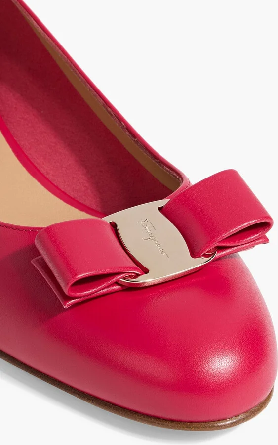 Vara bow-detailed leather pumps - Image 4
