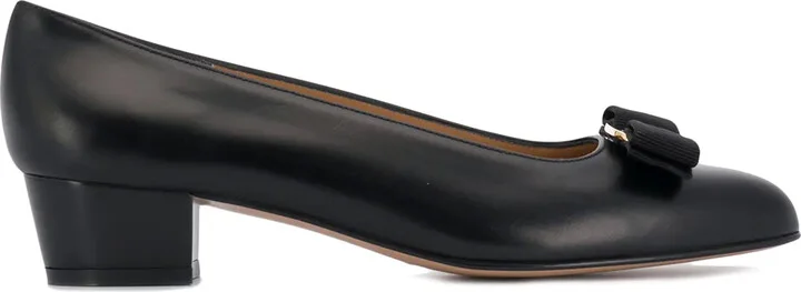 Vara bow pumps
