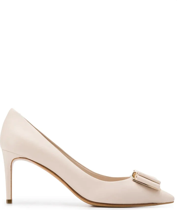 Vara bow pumps