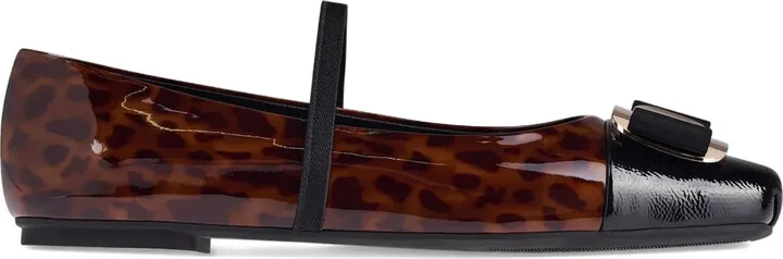Vara Plate patent-leather ballet flats