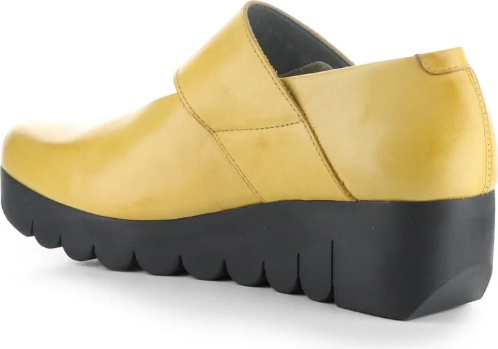 Vari Mary Jane Platform Wedge Pump - Image 2