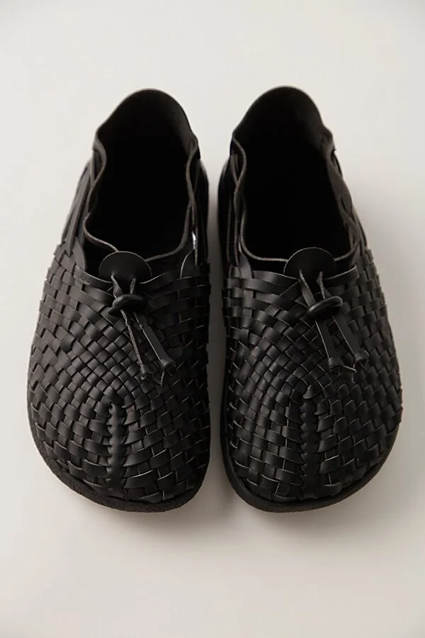 Black/black