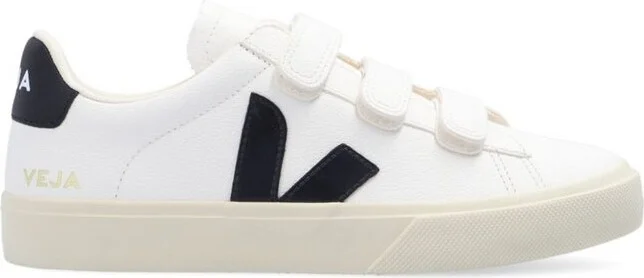 Veja Low-Top Sneakers