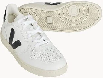 Veja Man Sneakers - Image 2